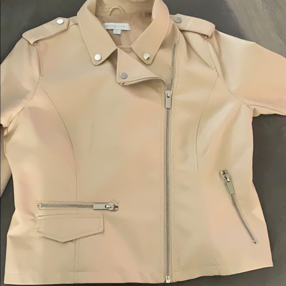 🌟Faux leather zipper jacket🌟